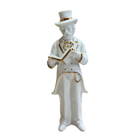 Other - Vintage Christmas Caroler White with Gold Trim Figurine